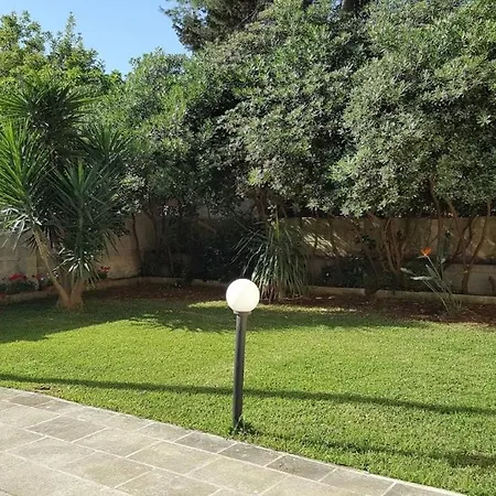 Villa Travellito A 13 Posti Martano